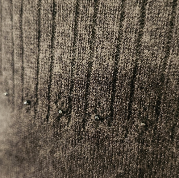 Vintage Principles Sweater Vest with Beaded Detail | Preppy Acadamia Minimalist - Picture 3 of 5